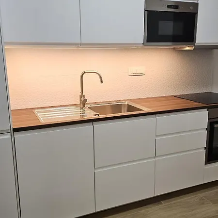 Memento With Private Bathrooms & Shared Kitchen アパート *